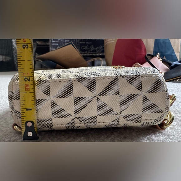 Geometric Patterned Sling bag - Picture 8 of 8